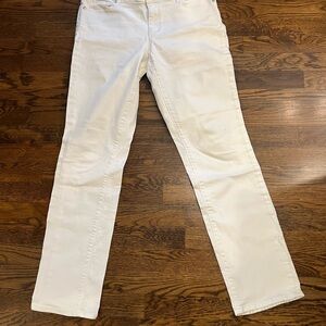 Women’s Loft White Jeans, size 8, good condition.